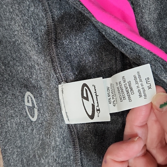 Champion shorts - Picture 2 of 3